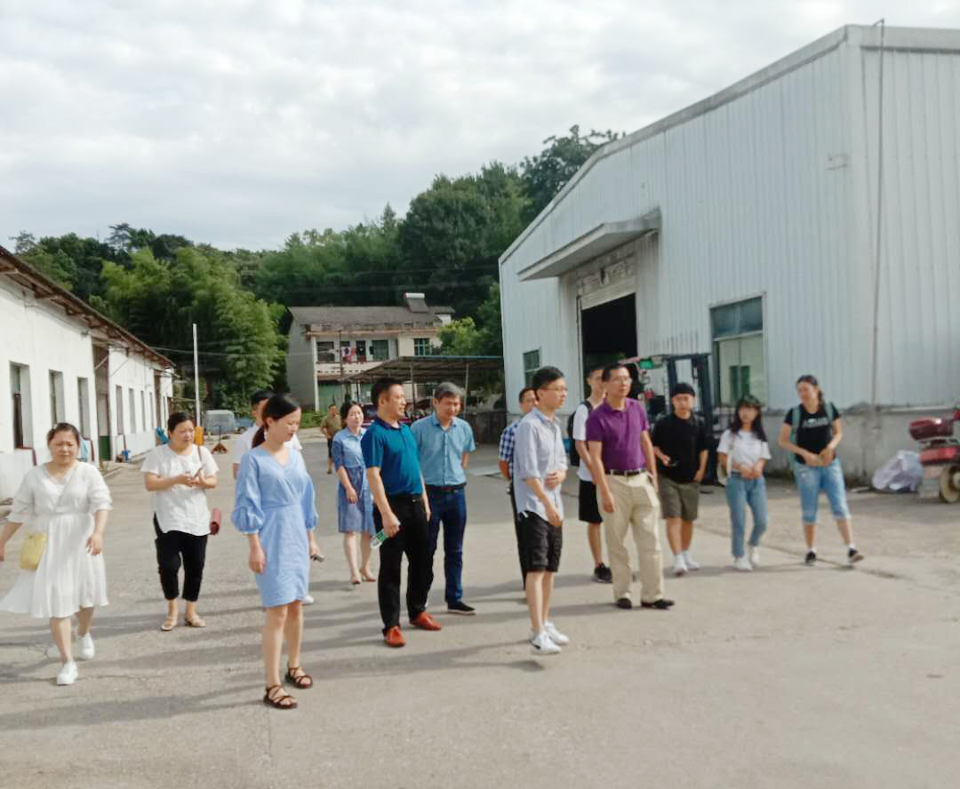 北京大学光华管理学院来春龙竹艺开展“沃土计划”项目调研(图1)